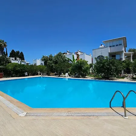 Abay Derbent With A Pool Near Marina And The Villa