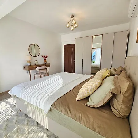 Villa Abay Derbent With A Pool Near Marina And The