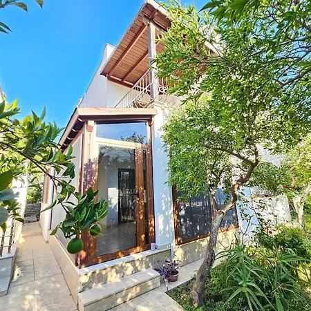 Abay Derbent With A Pool Near Marina And The Villa Turgutreis