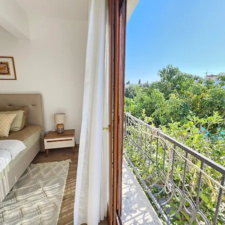 Abay Derbent With A Pool Near Marina And The Villa *