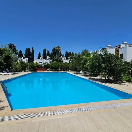 Abay Derbent With A Pool Near Marina And The Тургутрейс
