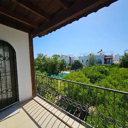 Abay Derbent With A Pool Near Marina And The Вилла *