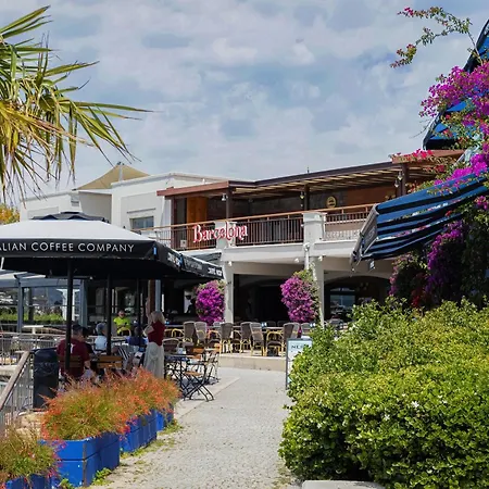 Вилла Abay Derbent With A Pool Near Marina And The