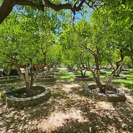 Вилла Abay Derbent With A Pool Near Marina And The Тургутрейс